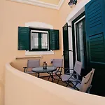 Hopperstay Syros *