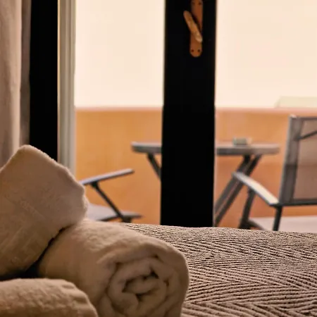 Hopperstay Syros